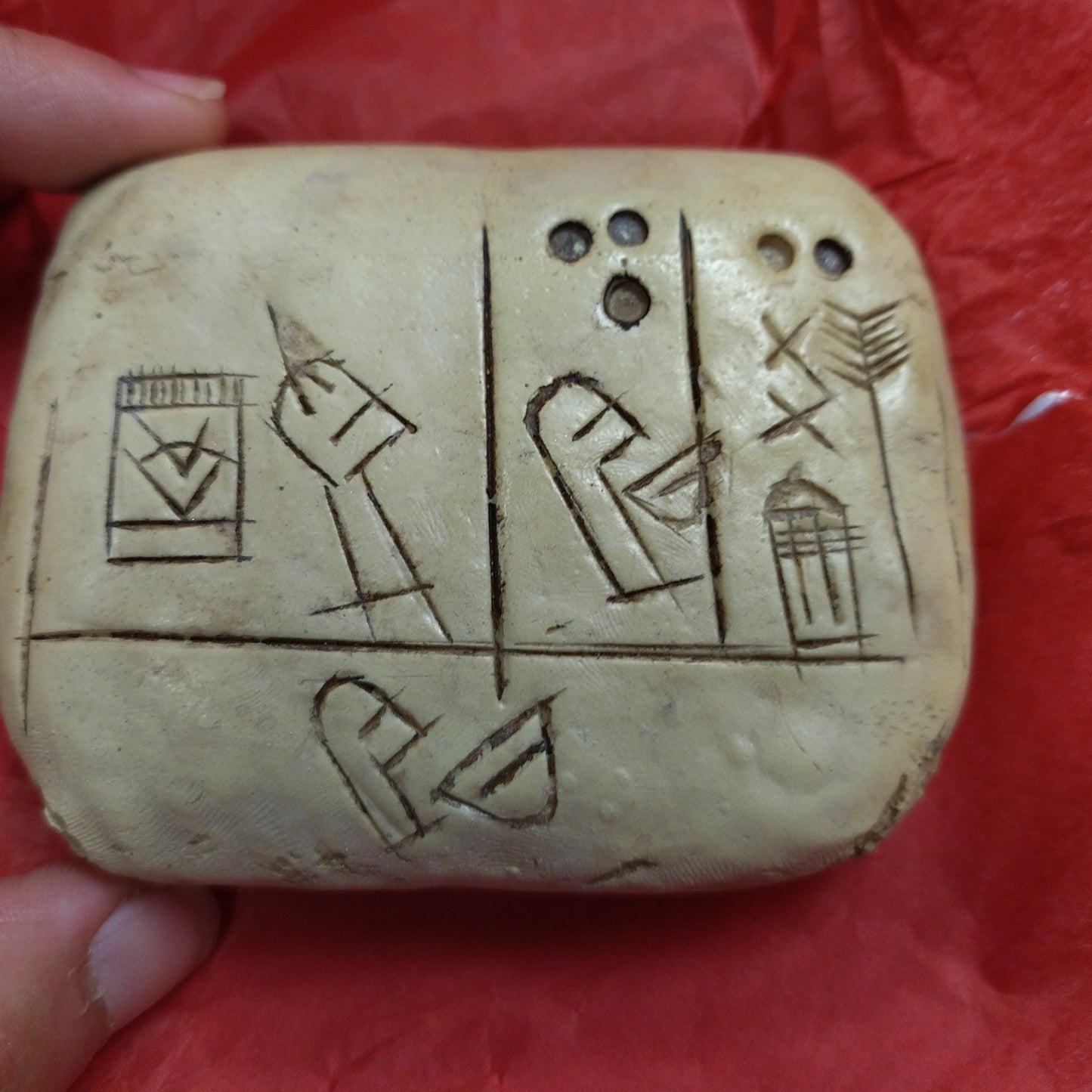 cuneiform writing tablet