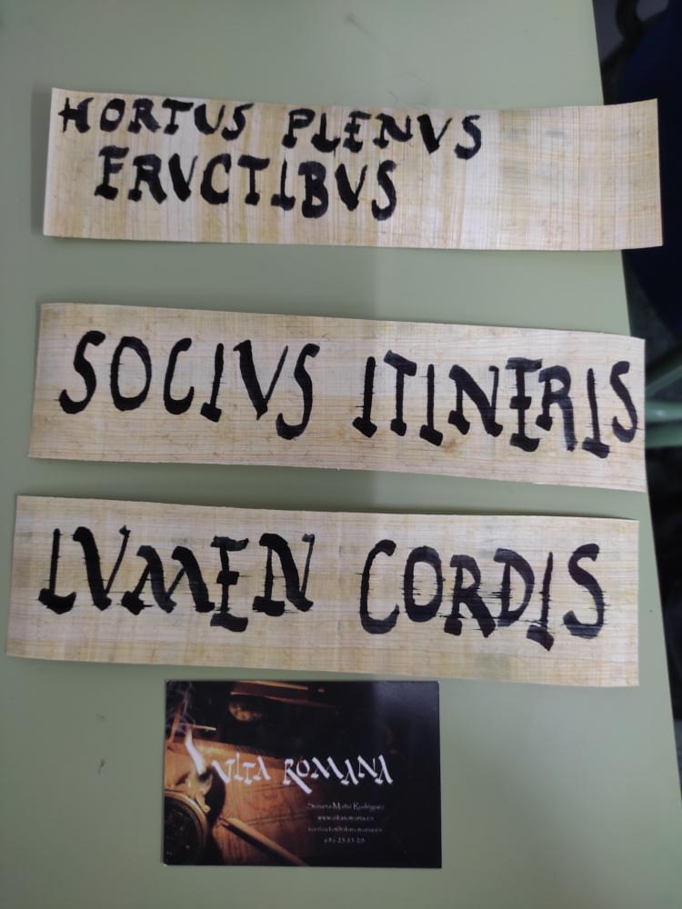Packung mit 25 Papyrus-Lesezeichen