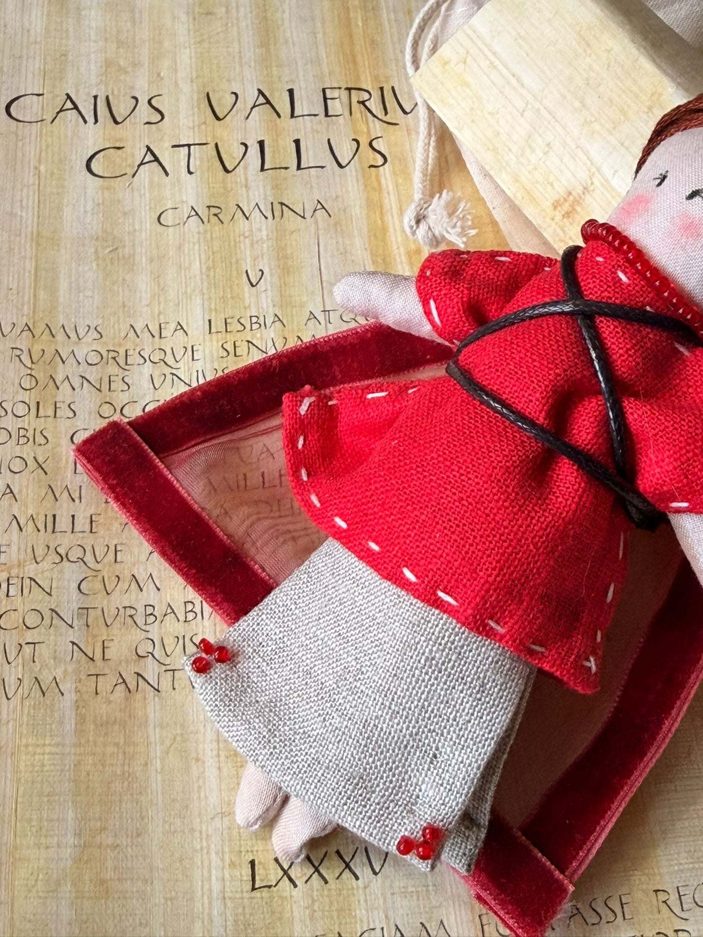 Pack Octavia+un papiro con dos poemas de catulo