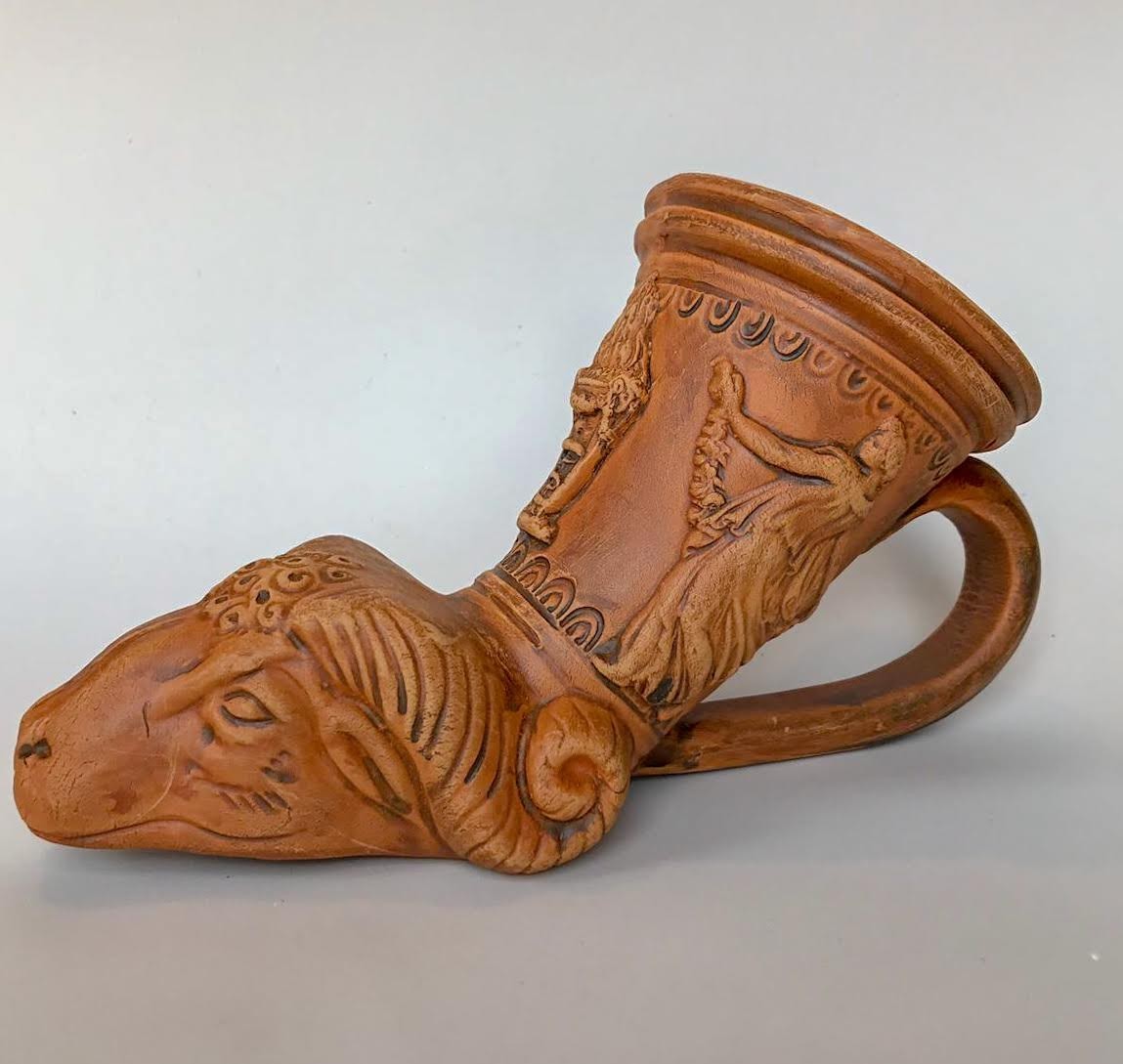 Rhyton cabeza de cabra