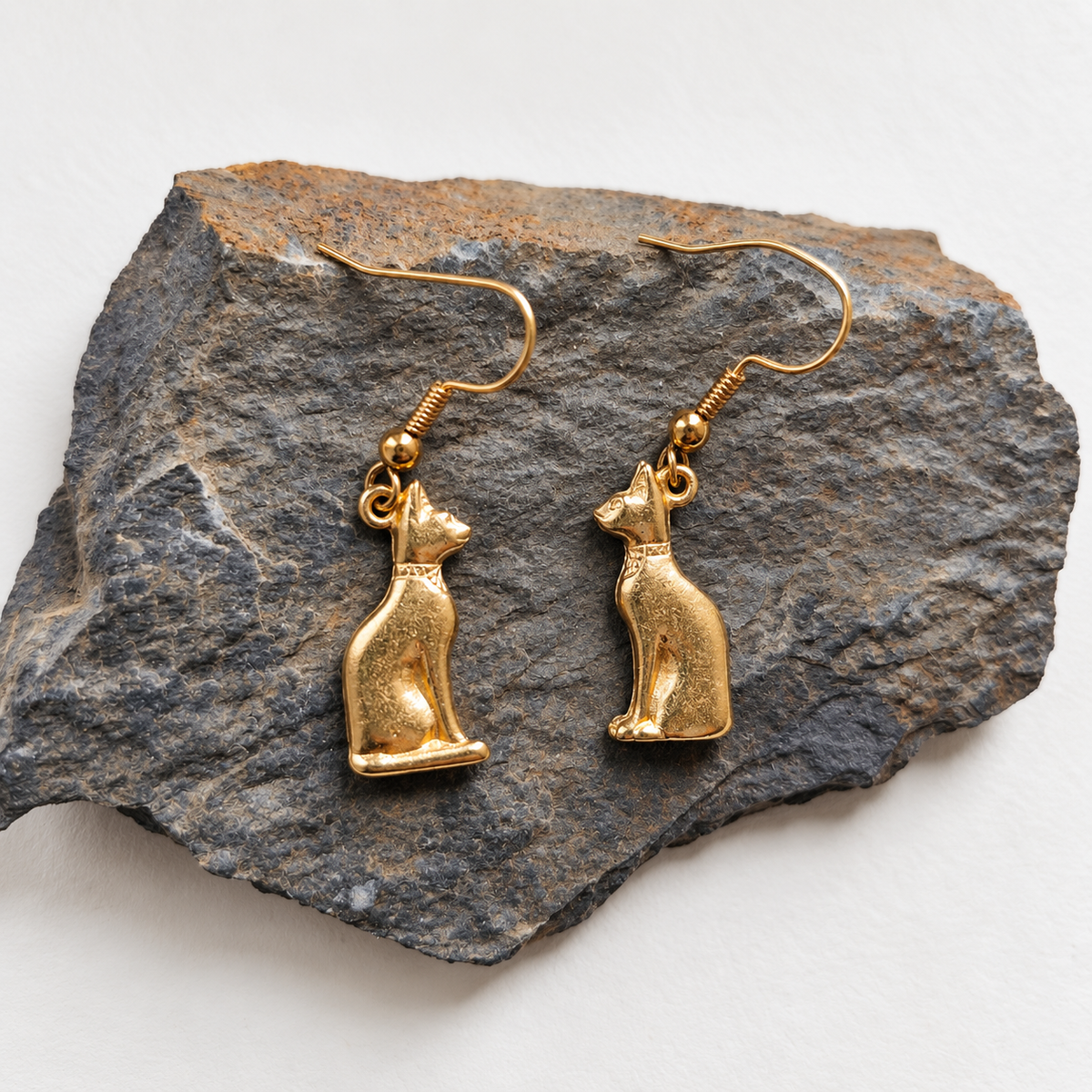 Conjunto Gatos Egipcios · Colgante y pendientes